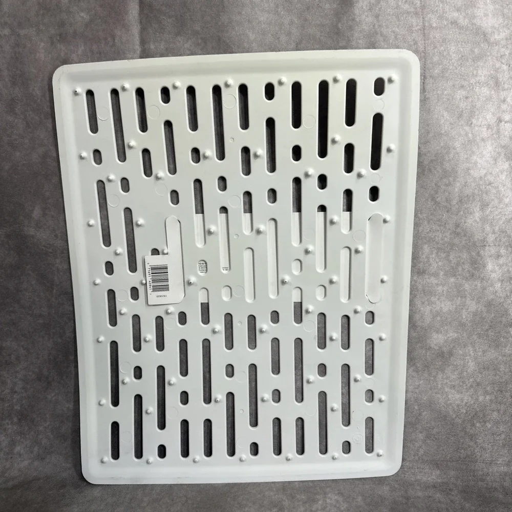 Rubbermaid new